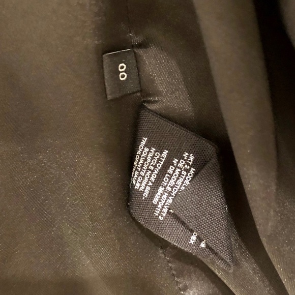 THEORY Single Breasted Velvet Blazer - 00 - Picture 9 of 9